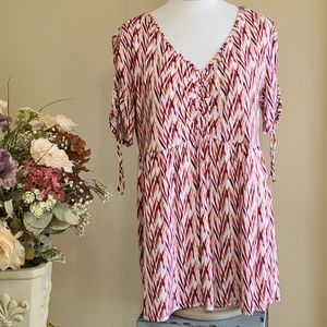 NEW 0X PLUS Flowy Tunic Top Empire Waist Short Slv Ruching Ties Vneck MultiColor